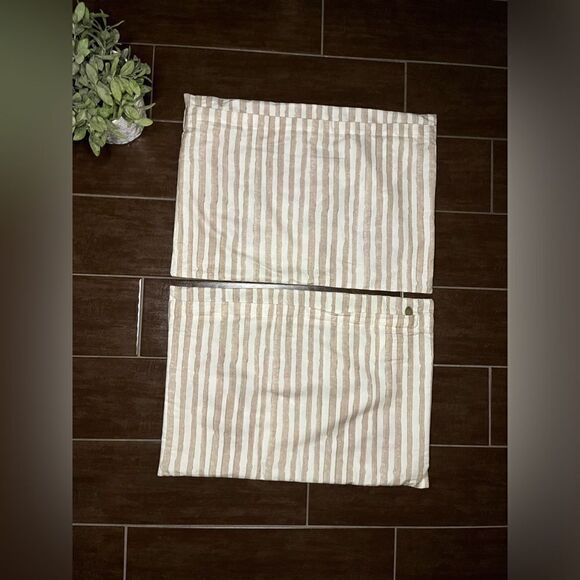 Pier 1 Imports Embroidered Americana Poppies Lumbar Pillow cover (2) - Picture 5 of 7